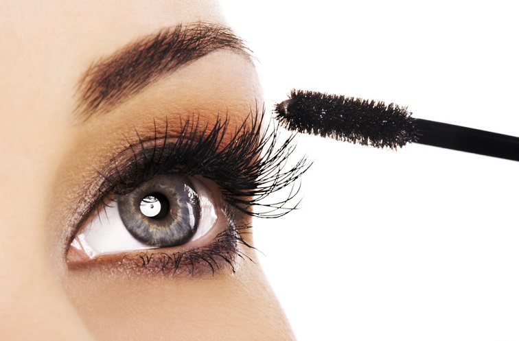eyelashes